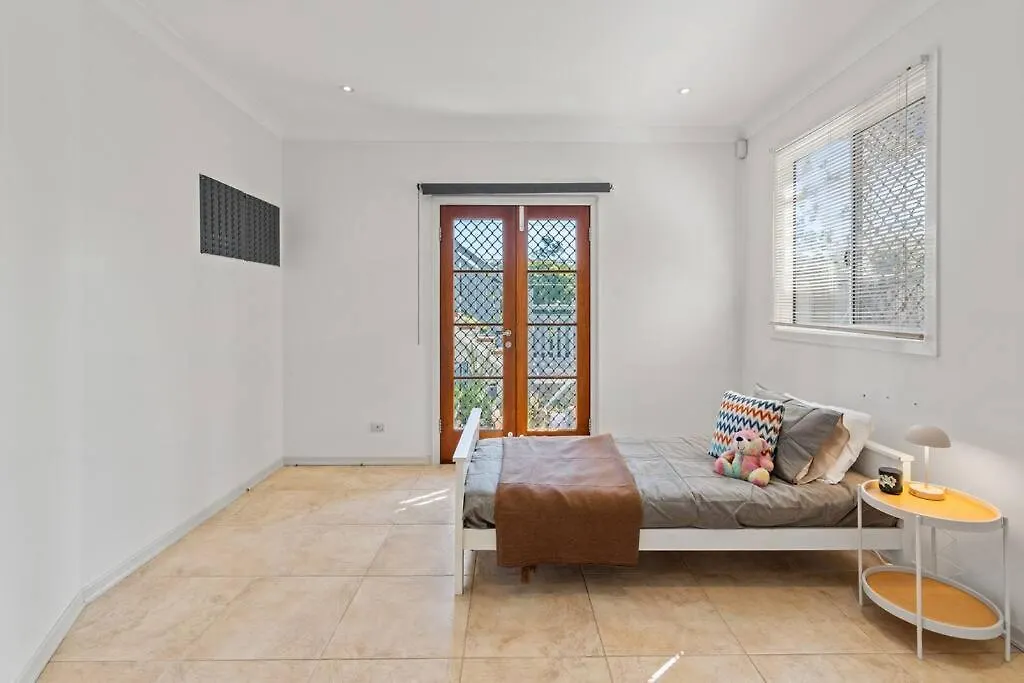 Artistic Queenslander With Park Views - Near City! Brisbane 0*,