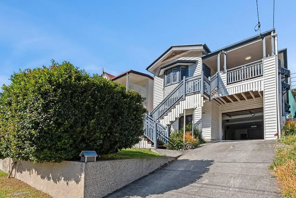 Artistic Queenslander With Park Views - Near City! Brisbane 0*,  Australia